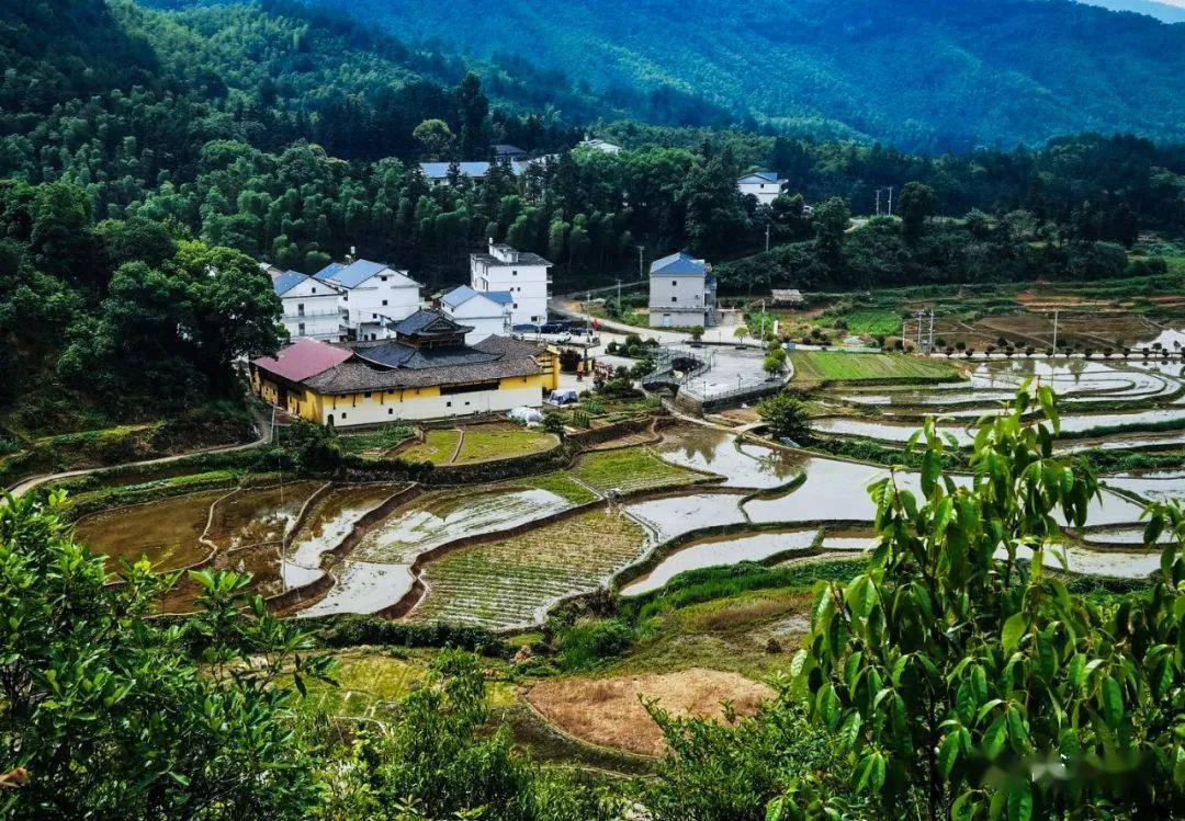 铅山附近的旅游景点图片