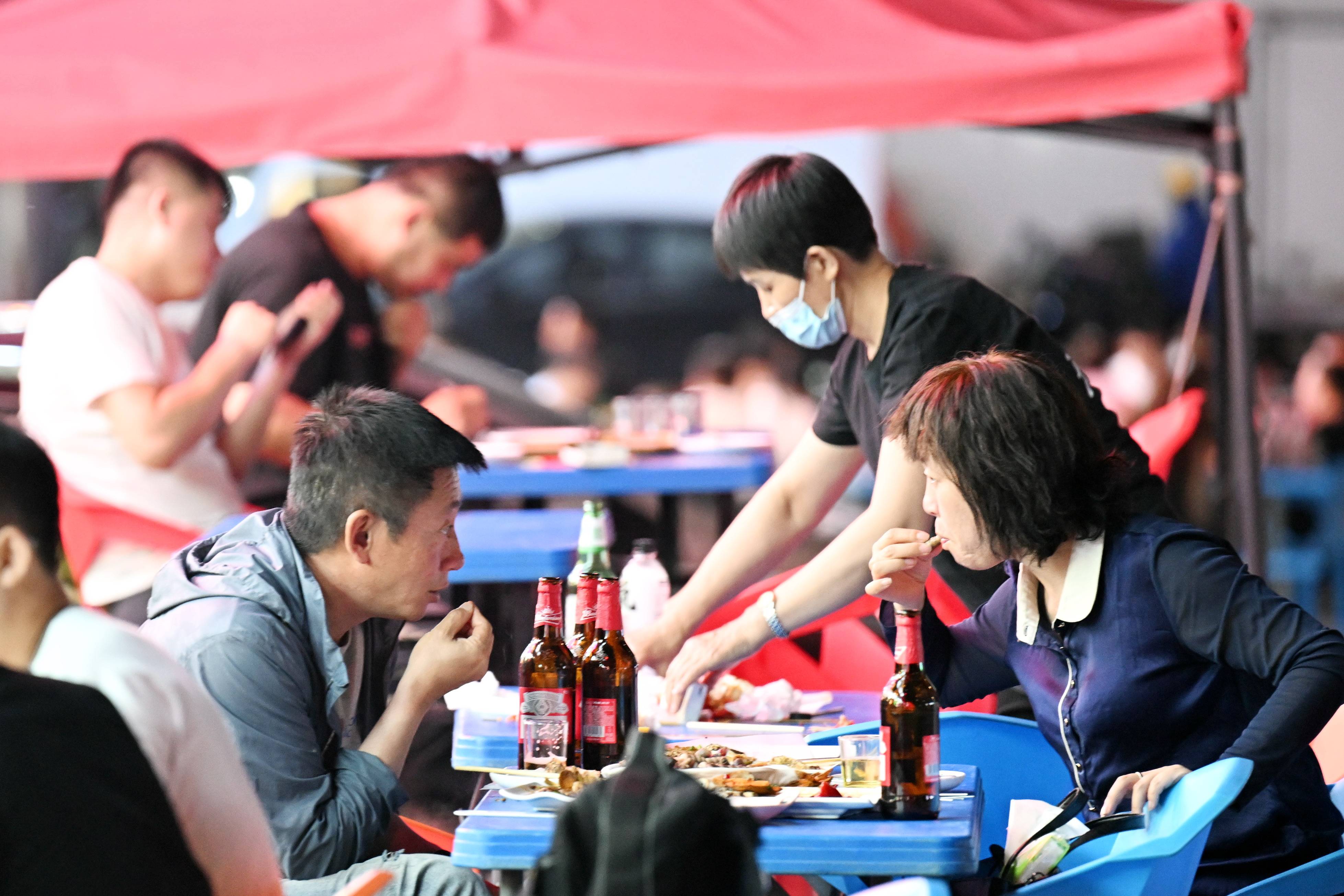 大排档回归,城市更显烟火气_经营_零售_餐饮