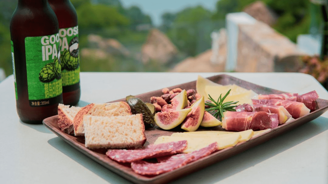 咖啡机,咖啡机从佛罗伦萨漂洋过海而来,加上充满现代科技的黑鹰磨豆机