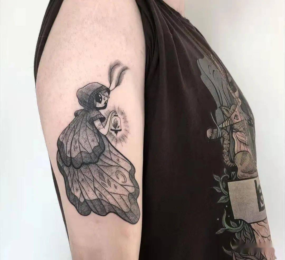 为卡通艺术的发展提供了社会基础;保证了人民言论和出版的自由,民主