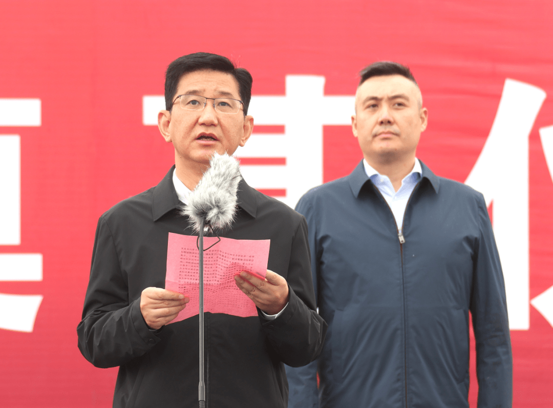 太阳洲电气科技有限公司董事长高山,县委常委,开发区党工委书记李阔