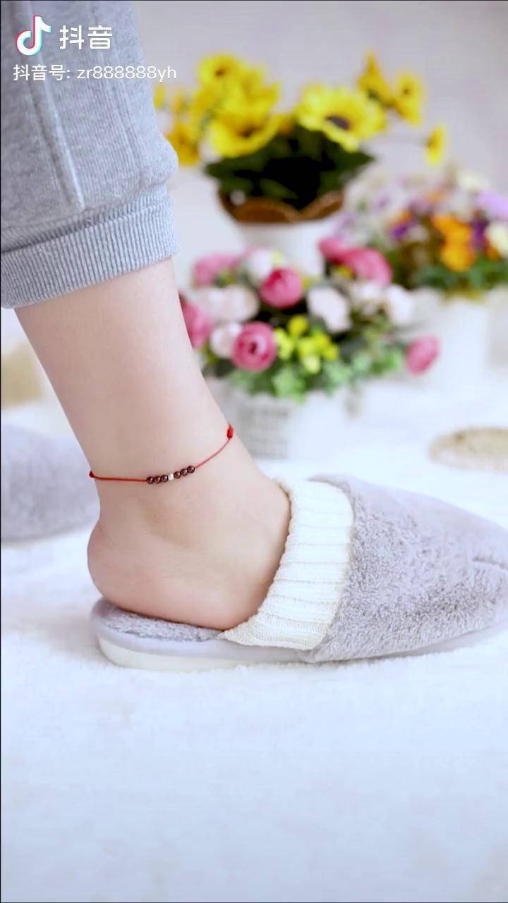 创作灵感网红饰品脚链女生左脚系红绳此生不遇有心人右脚系红绳此生不