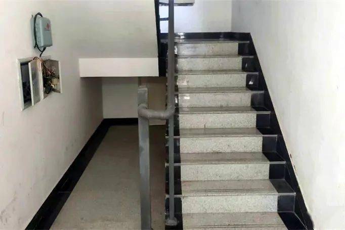 生命通道不容添堵全市开展住宅小区消防疏散通道大清理