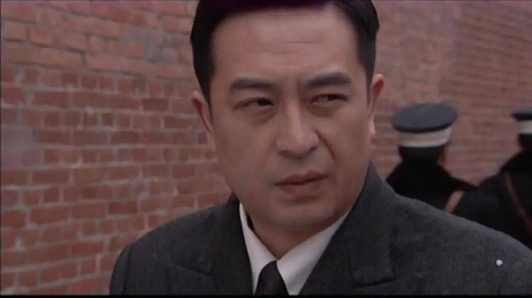 希望两位演艺圈的"中流砥柱"继续带来更多精彩的表演,也希望演艺圈