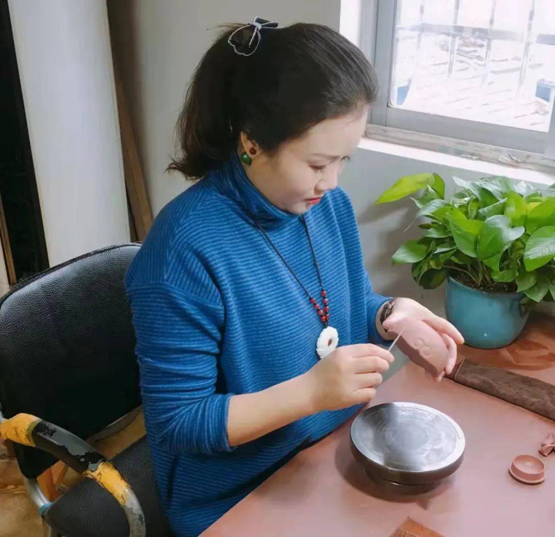 做客 紫砂壶陈掌柜 直播间今晚工艺师邵小琴老师做客