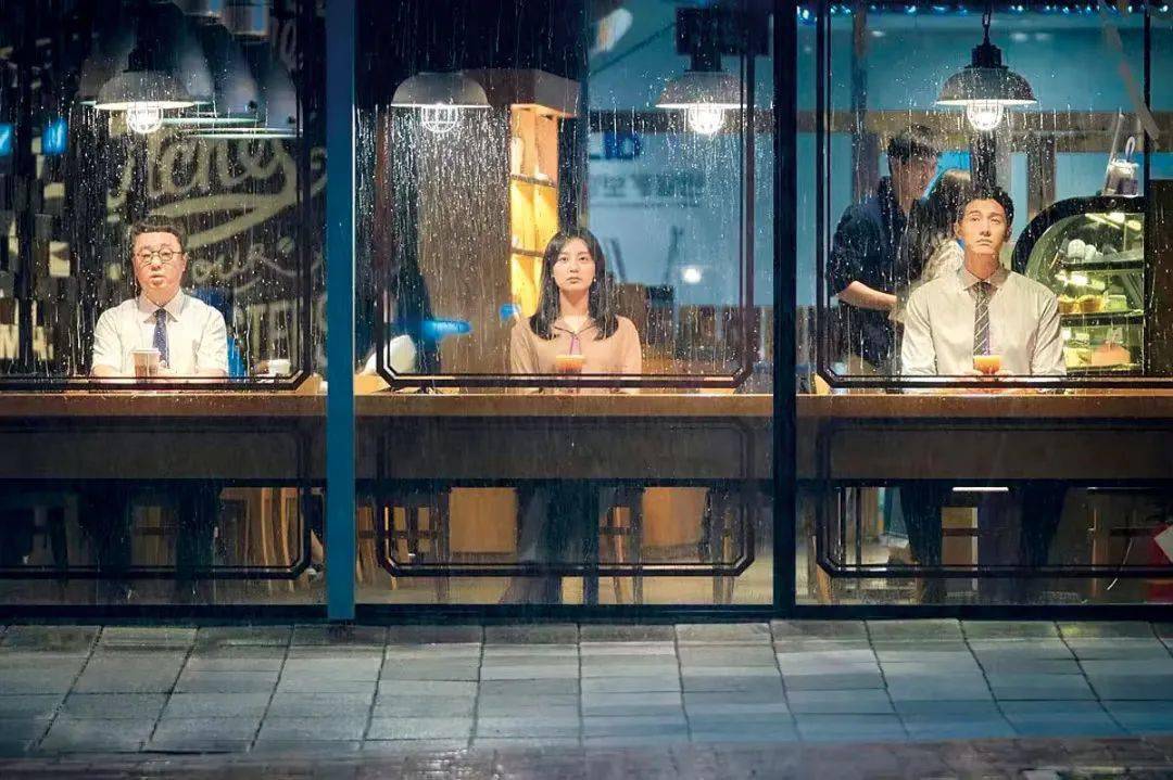 冰美式在韩国电视剧,电影,综艺中的"出勤率"接近100%.