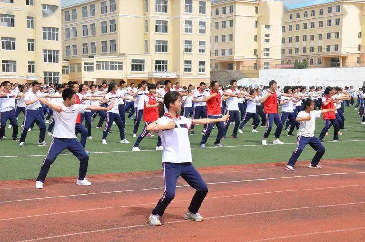 旅顺口区第三高级中学荣获大连市特色普通高中称号