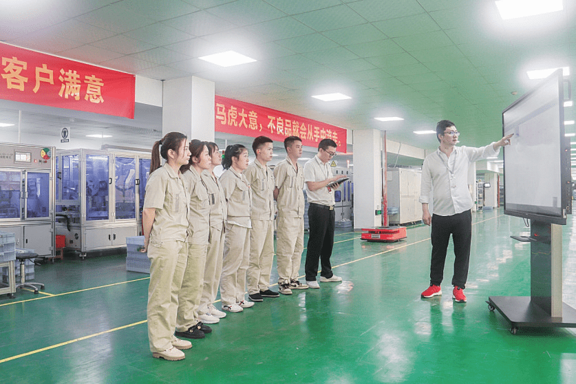 精益创新"的企业核心价值观,罗格朗集团有限公司数字化车间管理团队