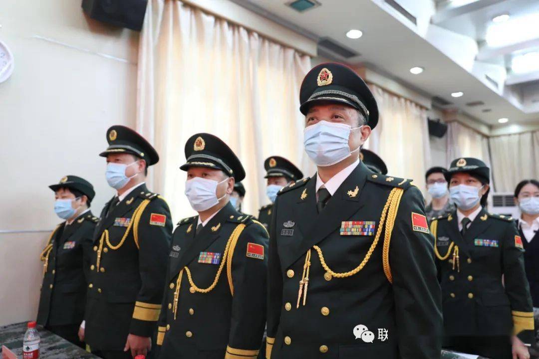 第903医院隆重举行文职干部改任军官授衔仪式_军衔_余政委_荣光