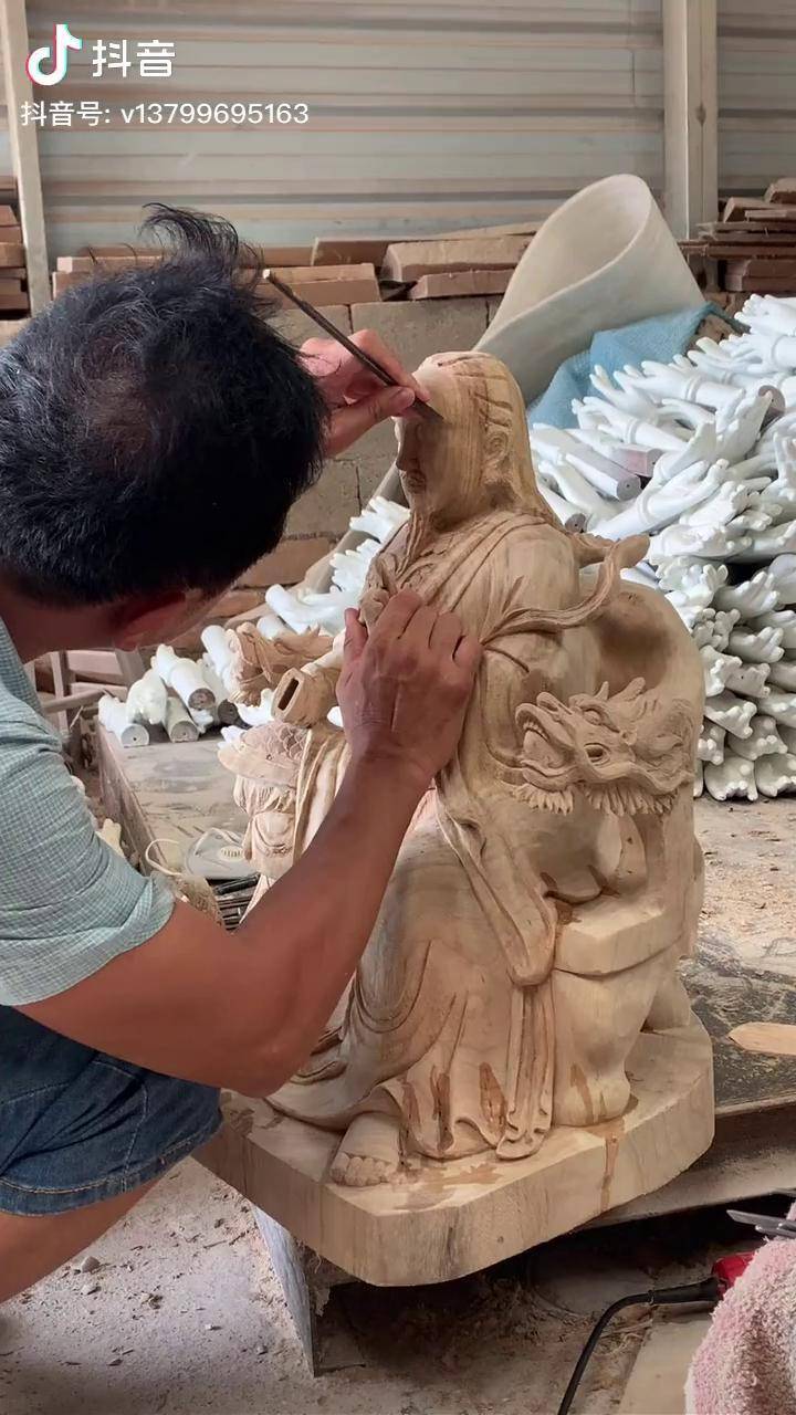 真武大帝玄天上帝手工雕刻工匠精神木雕工艺品手艺人匠心匠人非物质