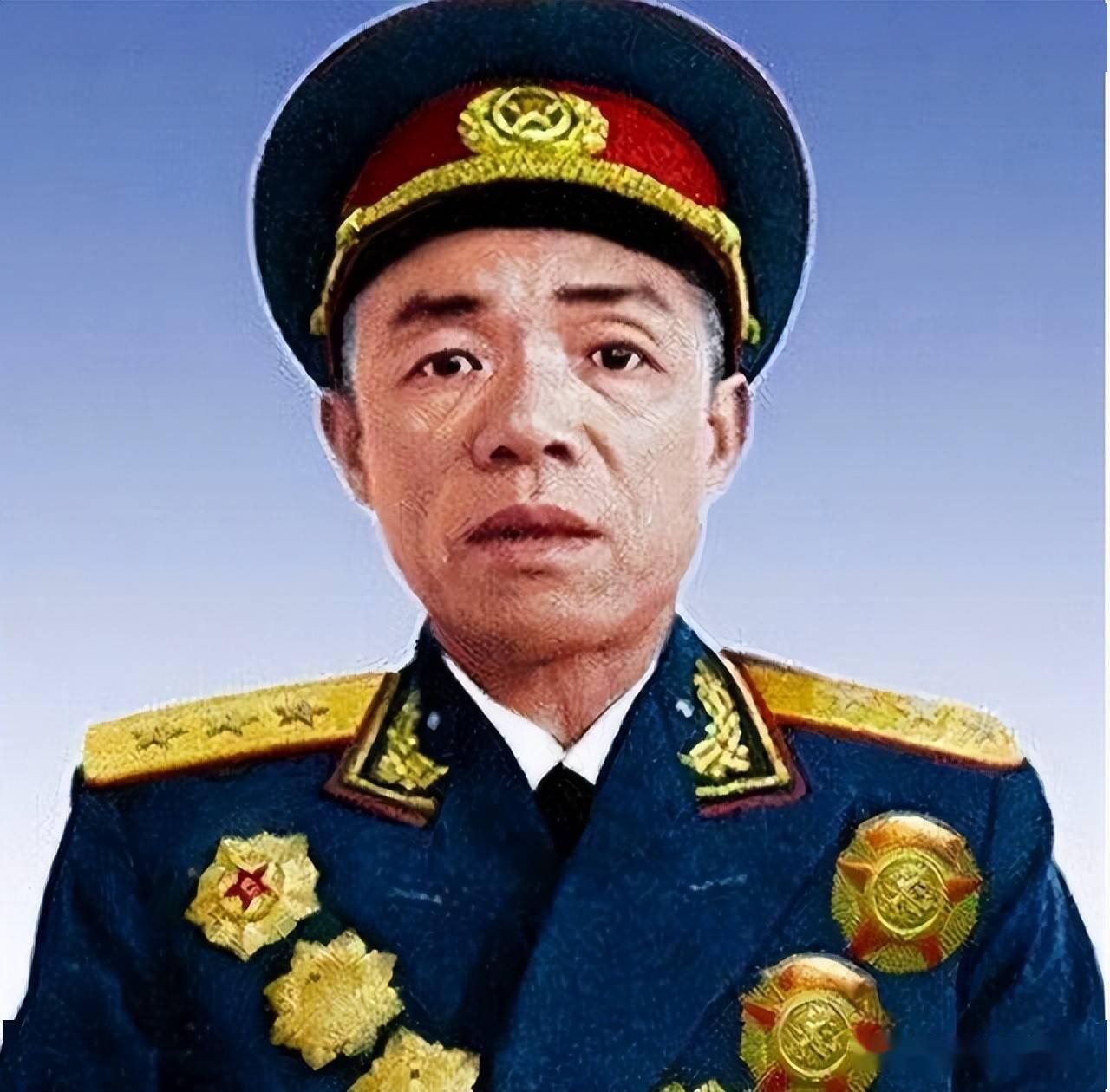 非常快:刘震上将20岁当团政委,张池明中将当军部作战科科长时才17岁