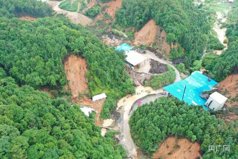 直击现场8人遇难福建武平暴雨引发山体滑坡搜救完成