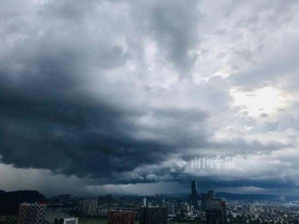 剛剛柳州發佈防禦警報暴雨大暴雨雷暴大風又要來還有