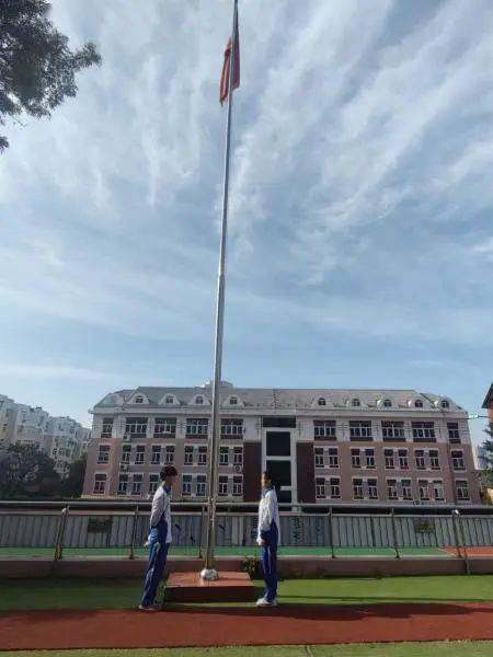 广雅升旗仪式弘扬端午文化传承民族精神青岛广雅中学东校区第16周主题