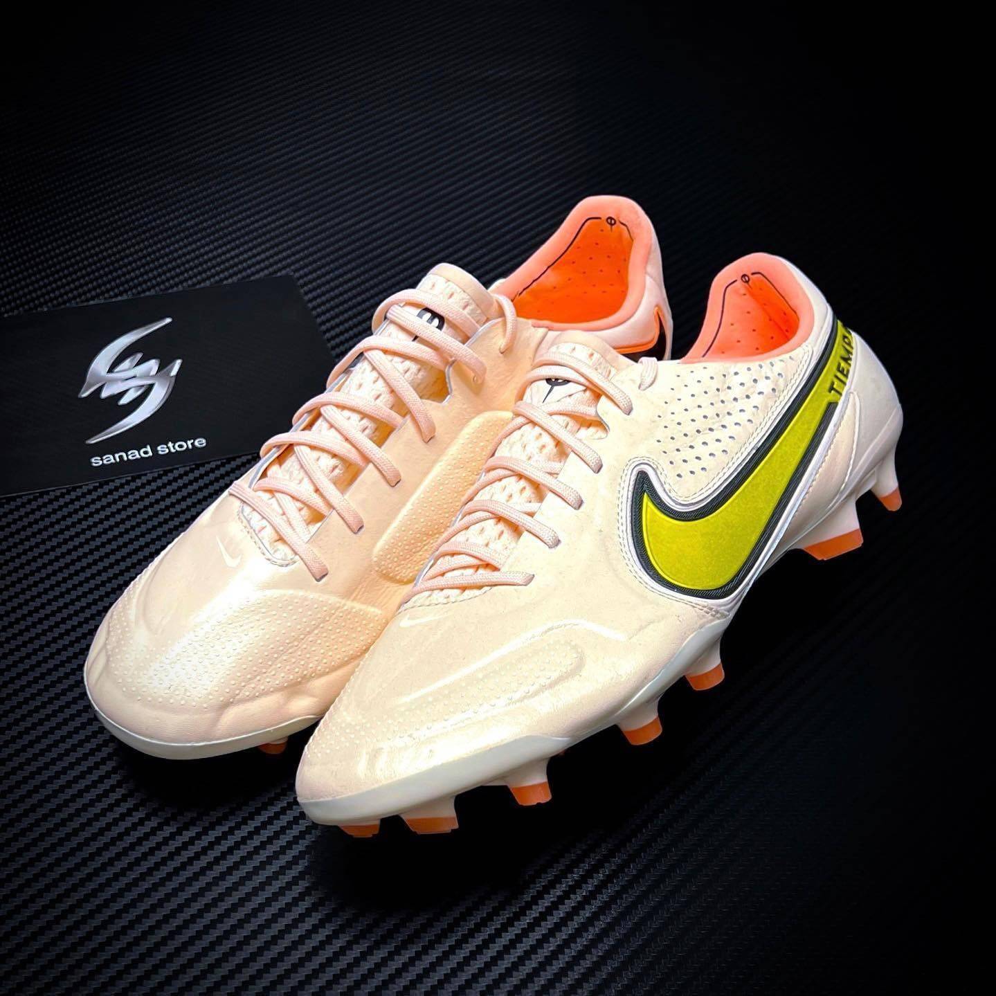 耐克新配色tiempolegend9足球鞋实物曝光