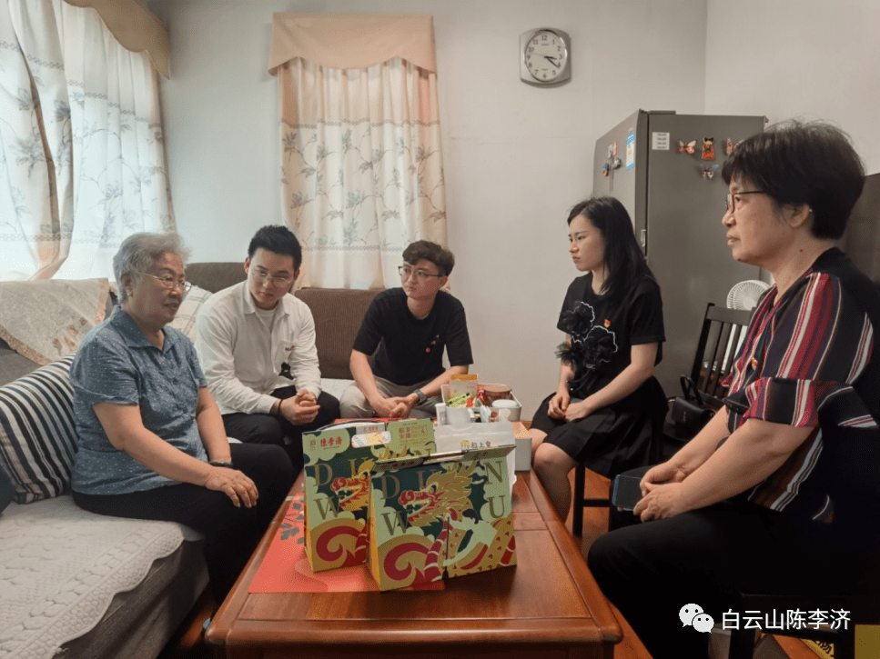 发扬杨殷精神传承红色血脉i陈李济一行端午慰问杨殷烈士后人崔静薇