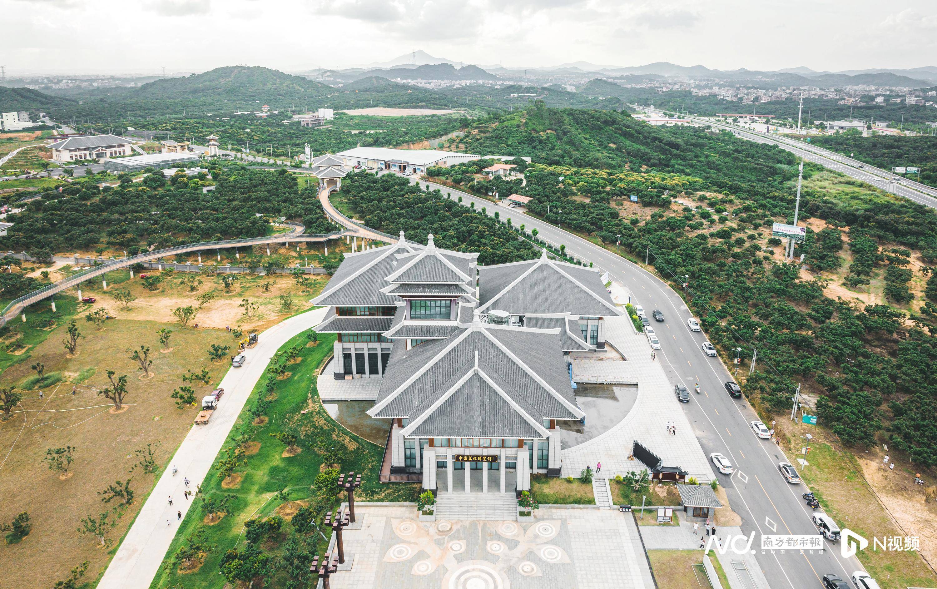 2022年5月29日,位于广东茂名高州市根子镇的中国荔枝博览馆正式开馆.