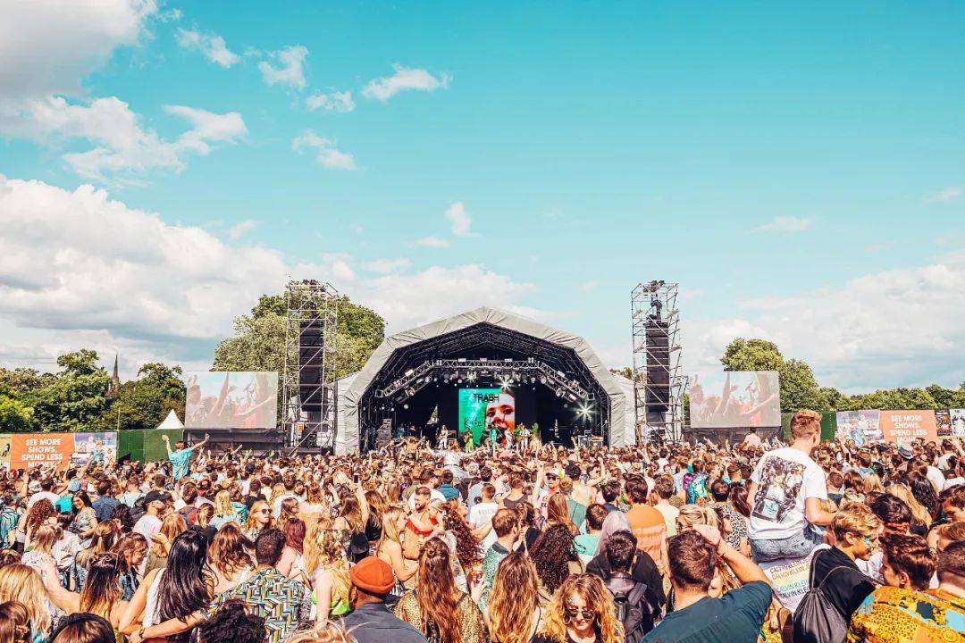 6767high翻夏天你不能错过的英国户外音乐节盘点