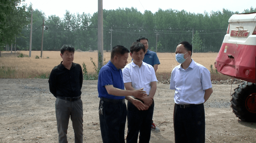 刘兴德强调:赶时间 抢进度 确保全县187万亩小麦颗粒归仓_作业_涡阳