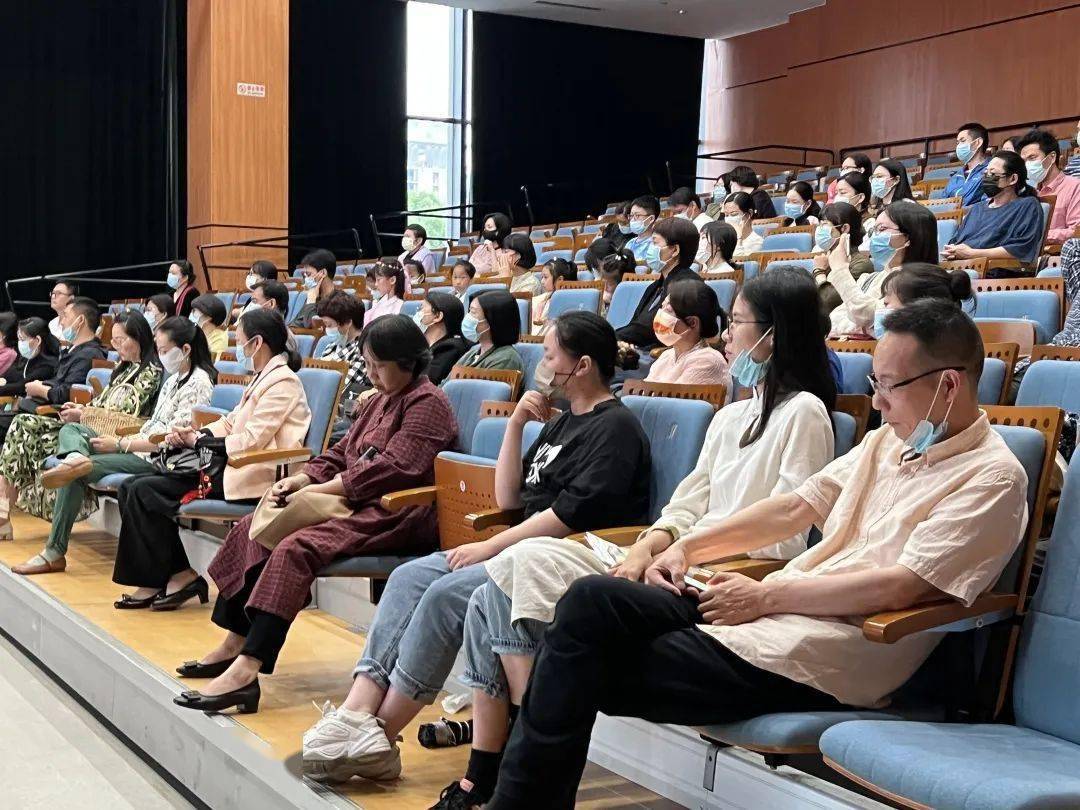 一半是清雅 一半是烟火—记浙派古琴名家蔡群慧老师