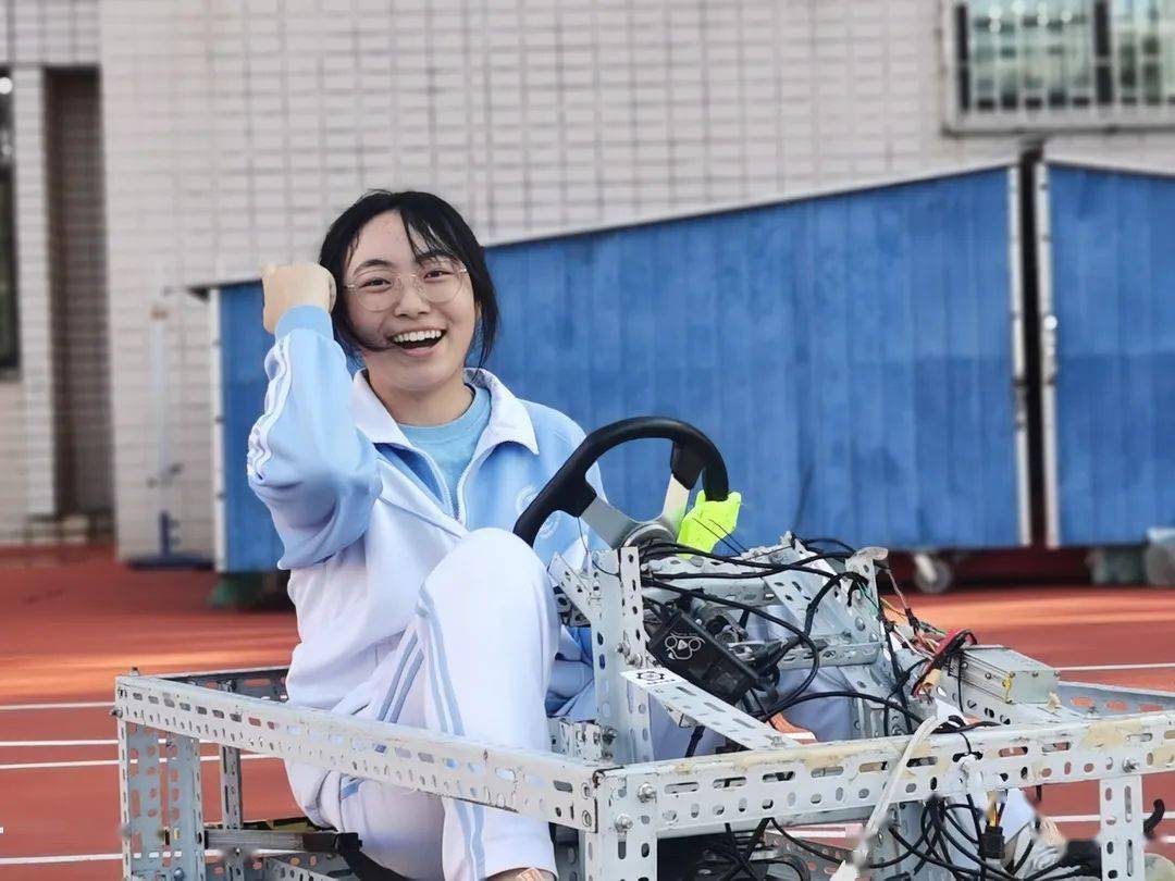 多彩校园探秘首师大附中学科特色