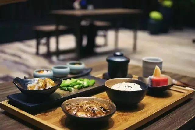 你是在吃素还是在吃斋