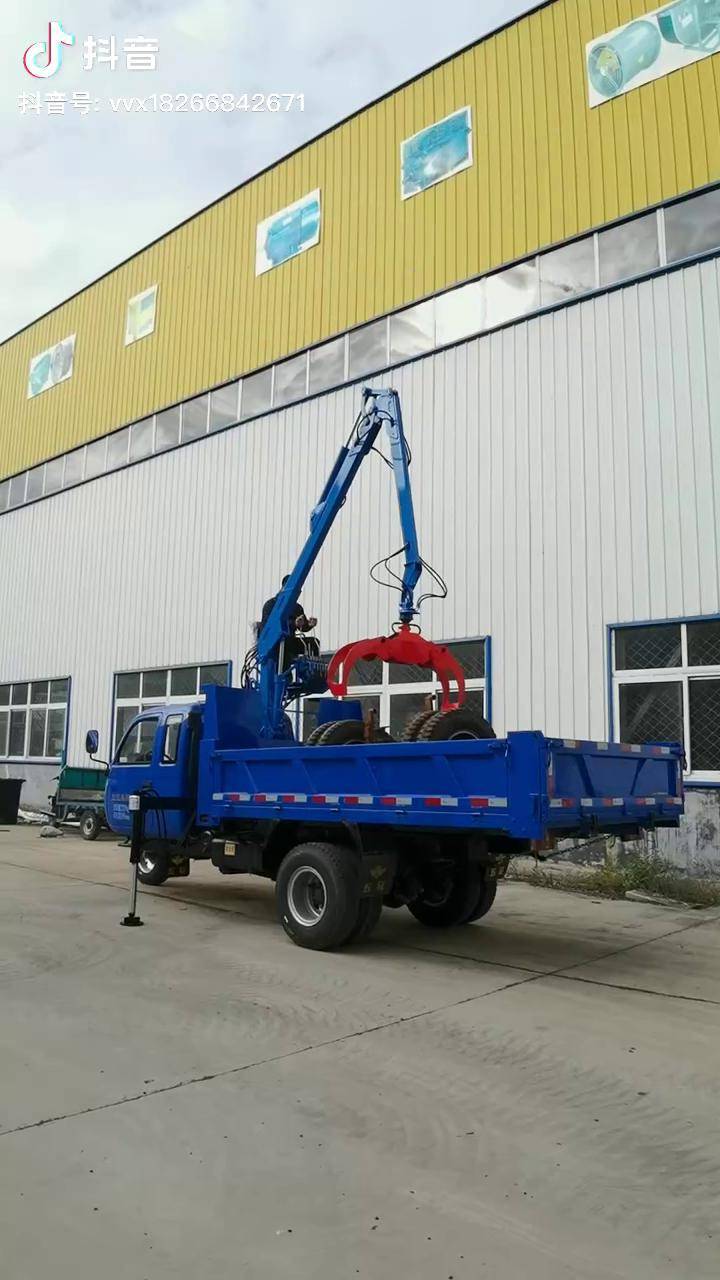 伐木工三轮车抓木机作品推广抓木机一机多用省时省力省人工