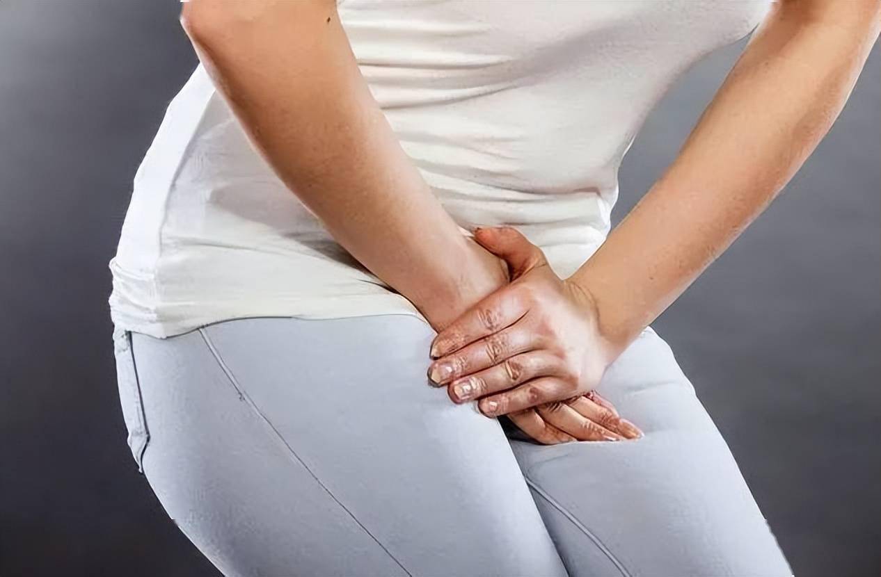 女性别随意“憋尿”，小心影响生育能力，备孕难度可能会随之上升