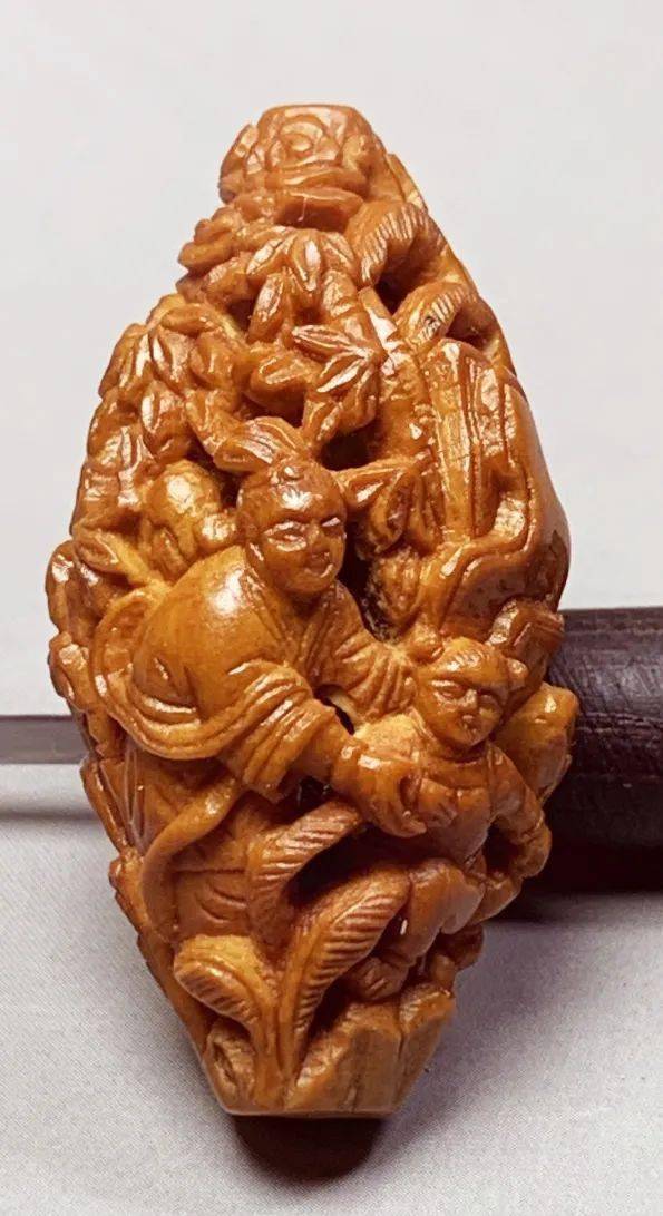 六一61相伴童行六一儿童节看永清核雕中的童真童趣