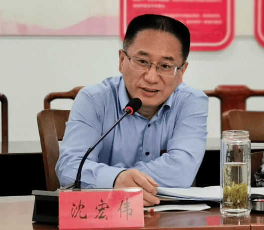 县人大常委会主任钱学勤来县发改局调研