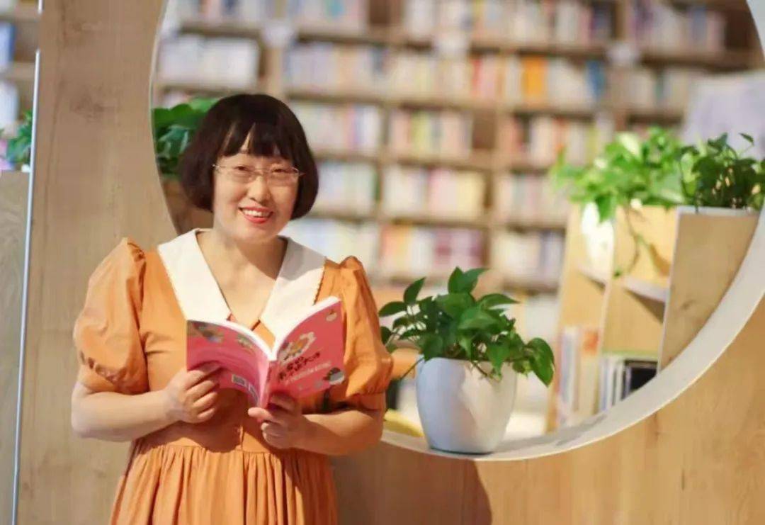 这个六一儿童节毛芦芦带新作亲爱的小狼大傻大傻的新校服给孩子送欢乐