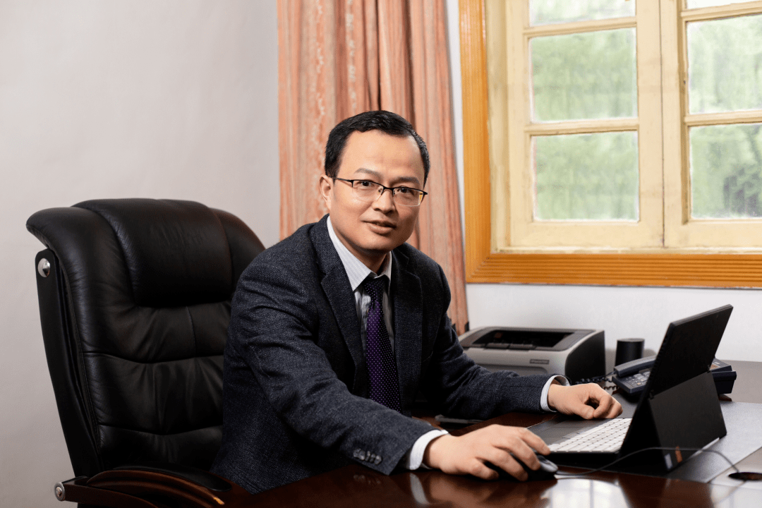 院听您说邓迪国际学院learnfromthebest