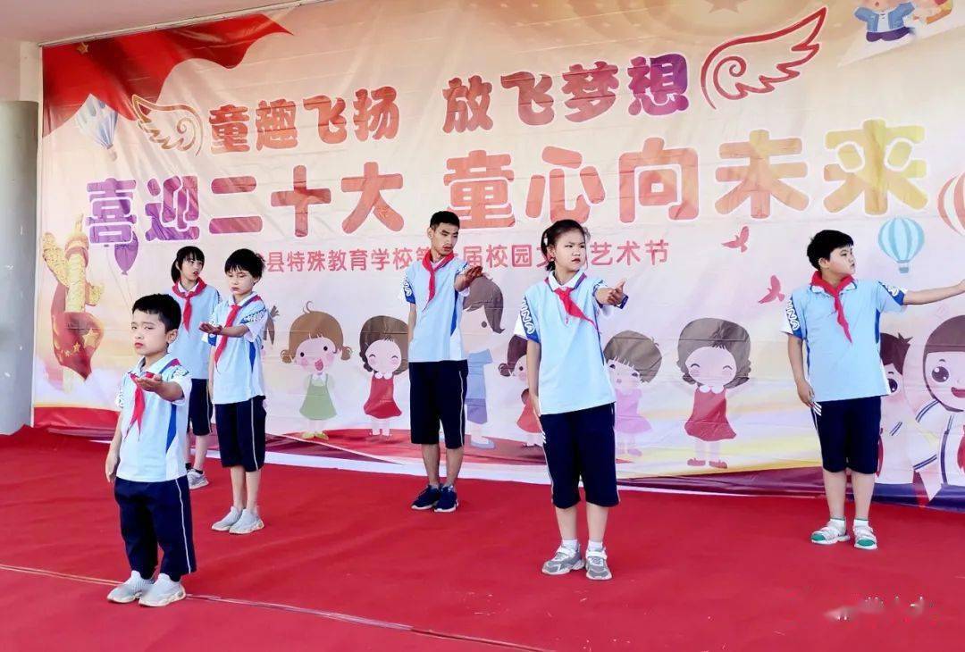 县人大常委会副主任张志鹏到府谷镇参加代表活动并慰问特殊教育学校