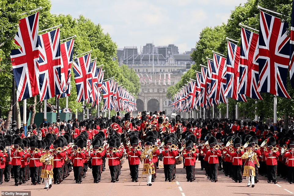 英国女王70周年庆典精彩瞬间