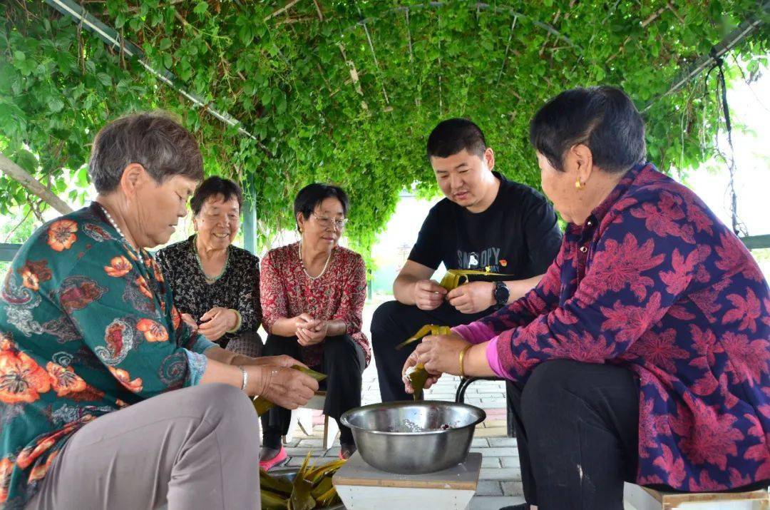 (塔城昆仑村镇银行驻郊区乡霍由尔莫墩村工作队 孙璐 供稿(额敏县