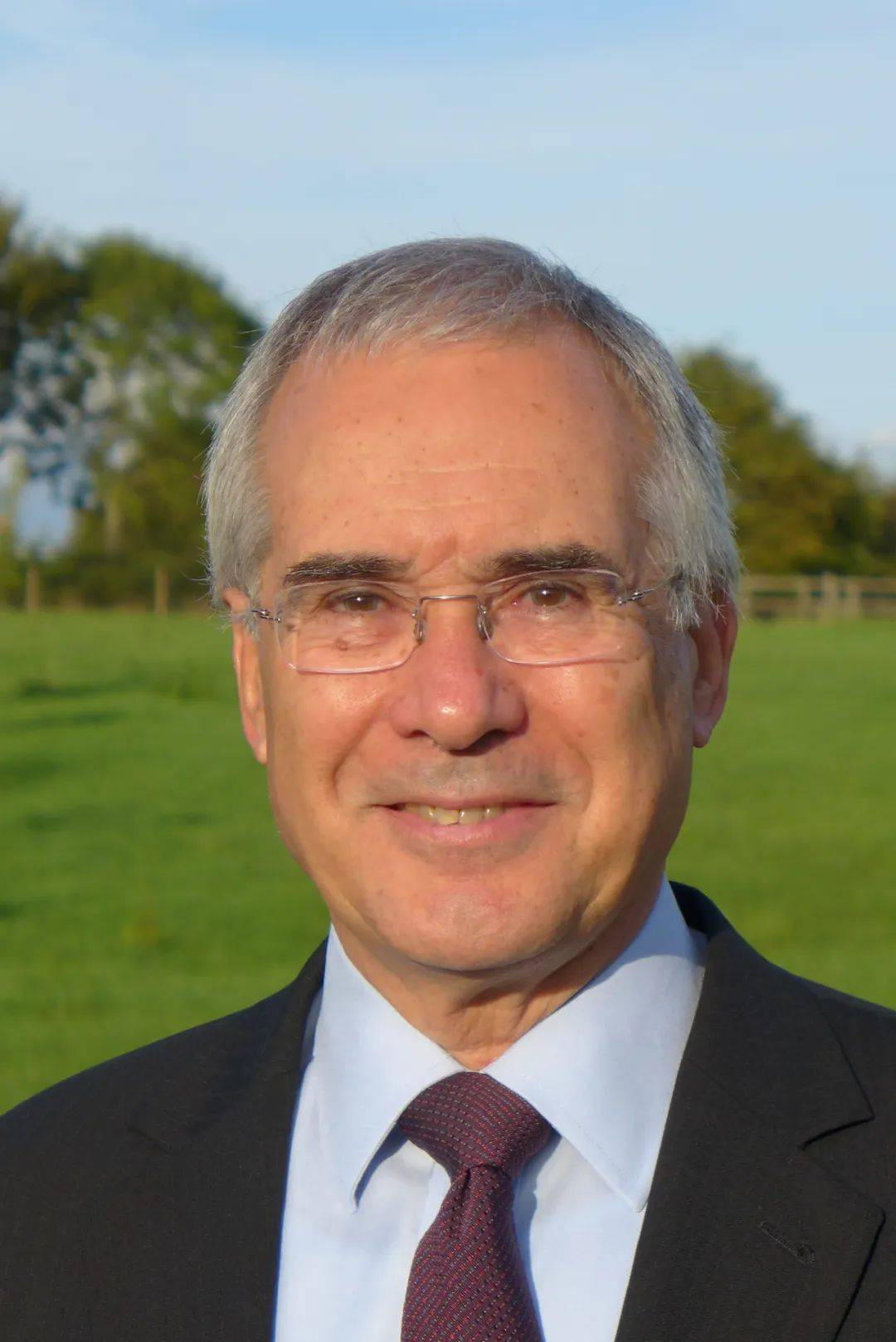 对于中国气候经济学之父这样赞碳