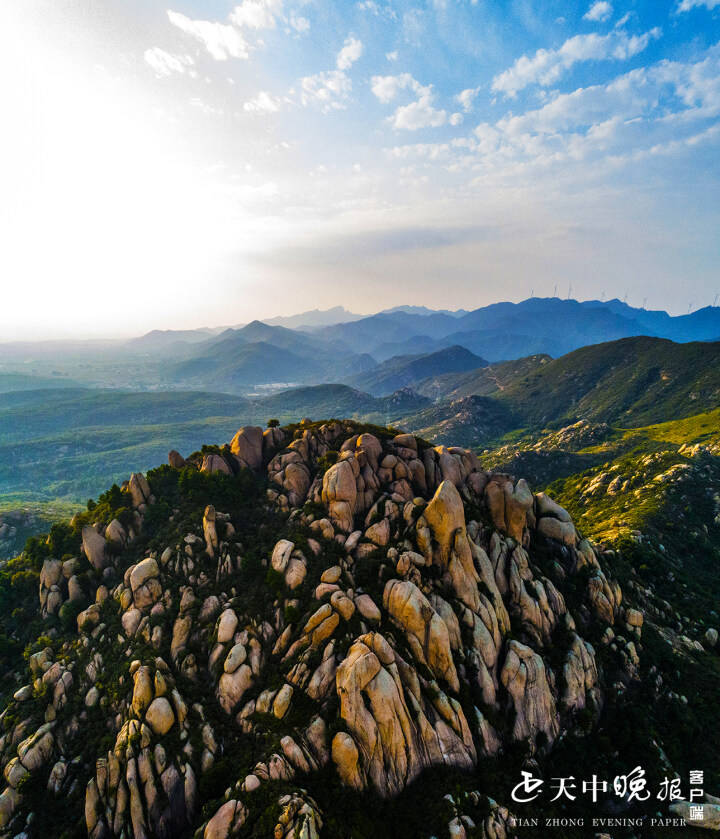 绚丽如画的黑石山,绝了_板桥镇_驿城区_晚报