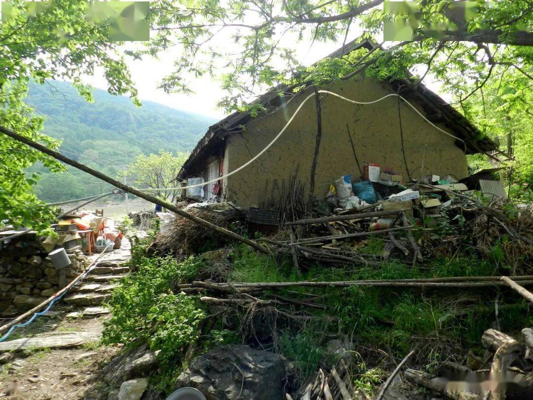 这里是本溪县小市镇磨石峪村的罗圈沟,等我有时间给你讲罗圈沟里"掉钱