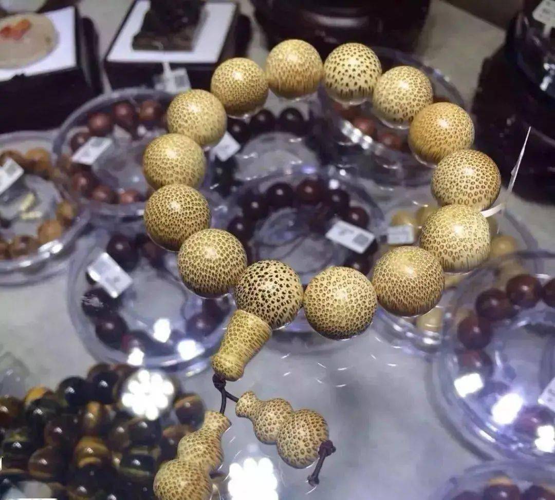 百年以上的老竹根,荧光感的包浆!_竹子_文玩_盘玩