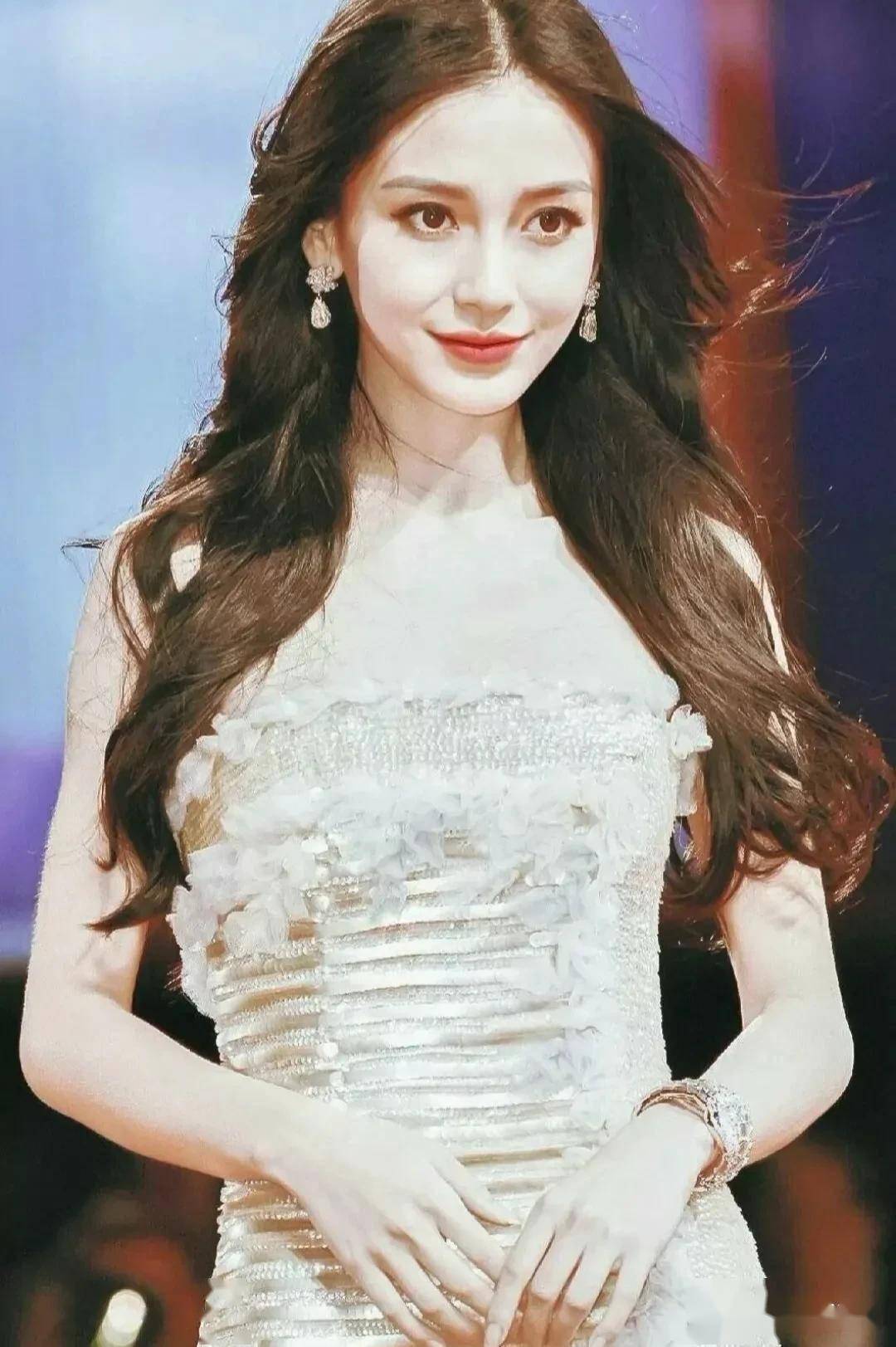 杨颖美在平凡之间