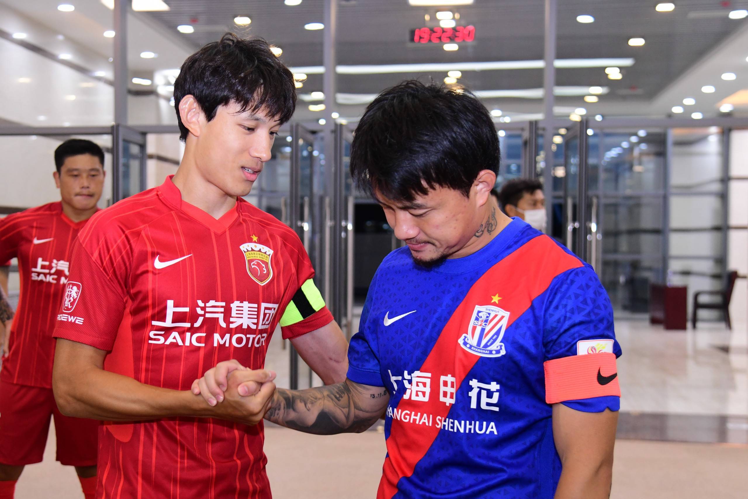 上海申花2-0上海海港,曹赟定两助攻_比赛_莱科_隔离