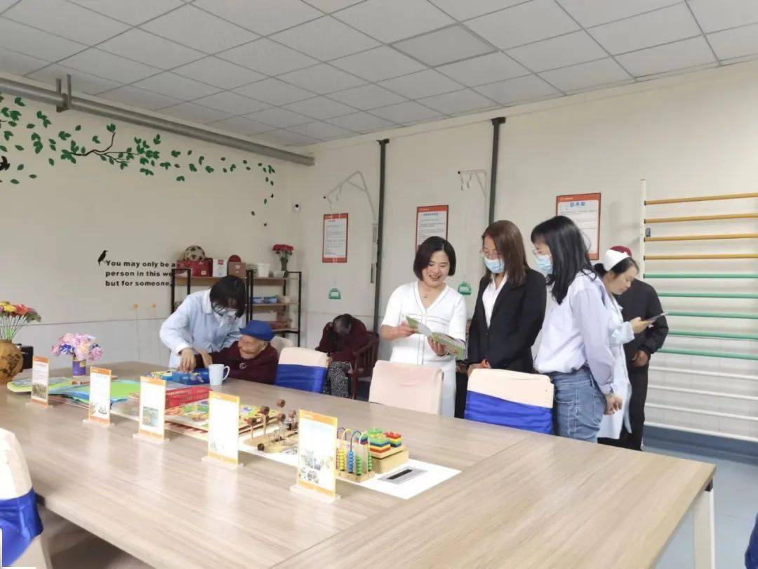 访企拓岗促就业曲靖医专在行动