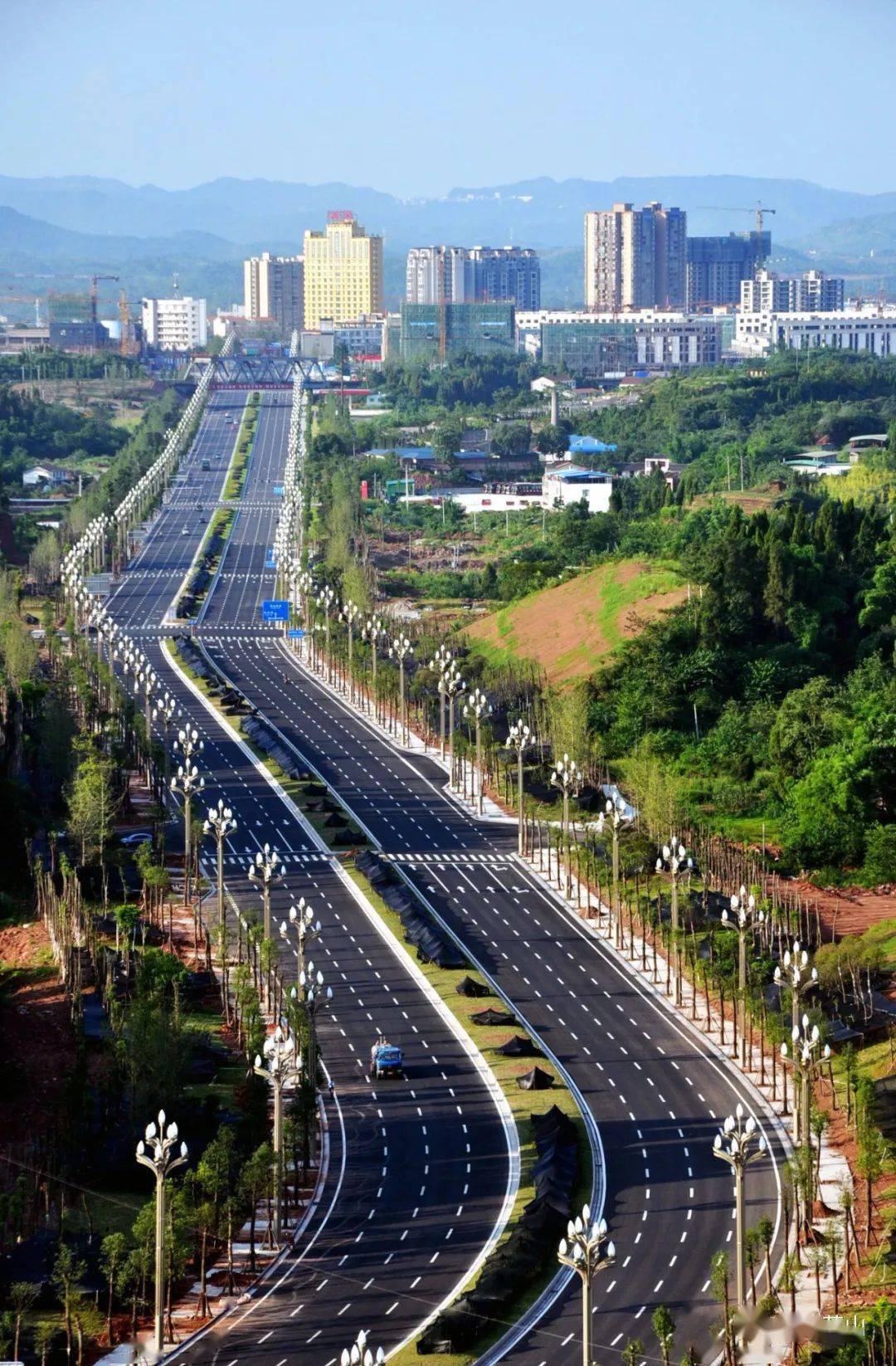 营山县全景图图片