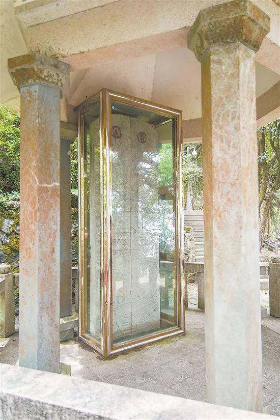 泉州这块石碑加装防弹玻璃罩,竟藏在……_清水岩_建筑_祖师