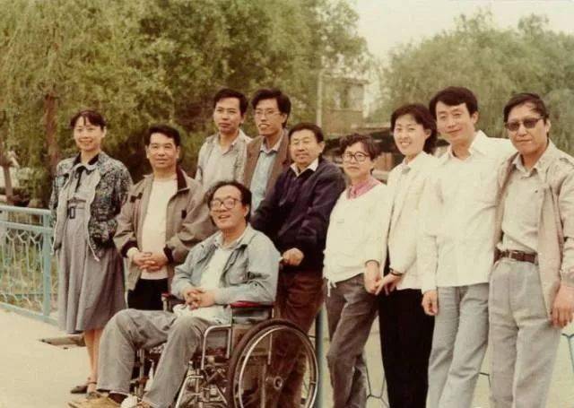 史铁生:夏天的玫瑰_老头儿_风车_孩子