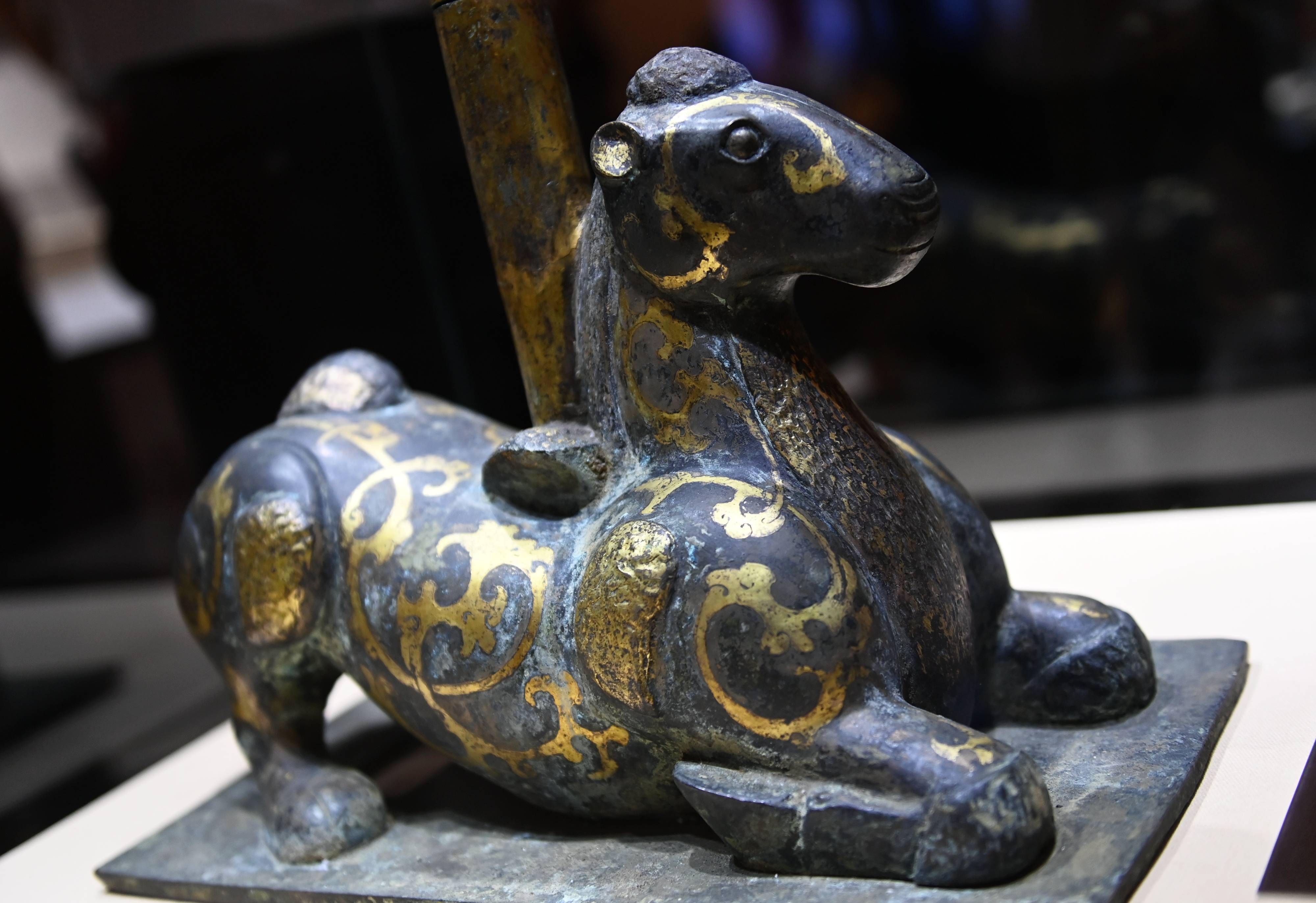 西汉海昏侯刘贺墓出土文物在西安展出