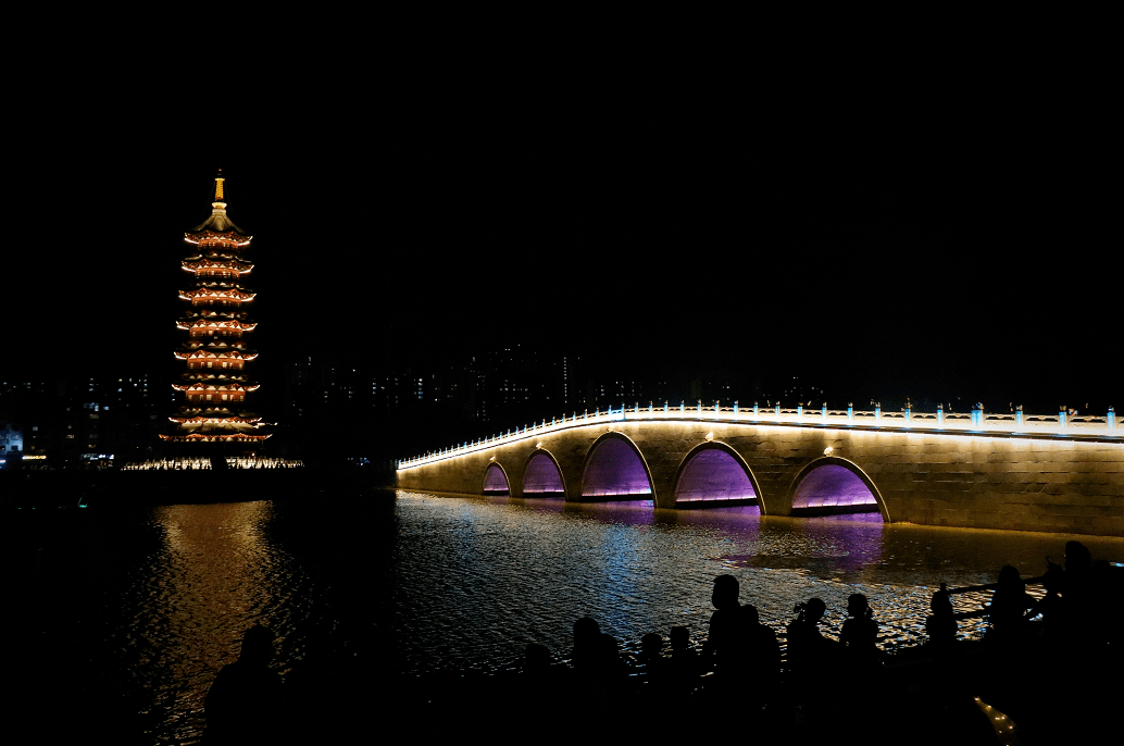 山东曹县夜景图片