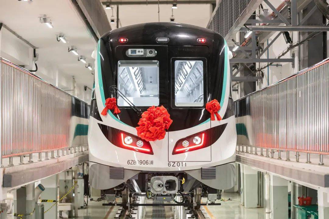 深圳地铁又传好消息!6号线支线首列车到达,8号线二期最新进展来了!