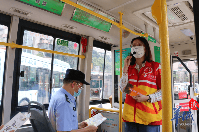 線路途經地鐵江泰路站,曉園小學,藍天中學,培才高級中學,鳳陽街道辦事