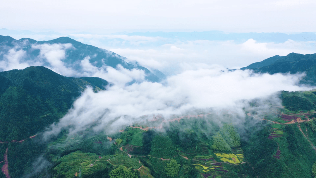 山川云海邂逅最美初夏